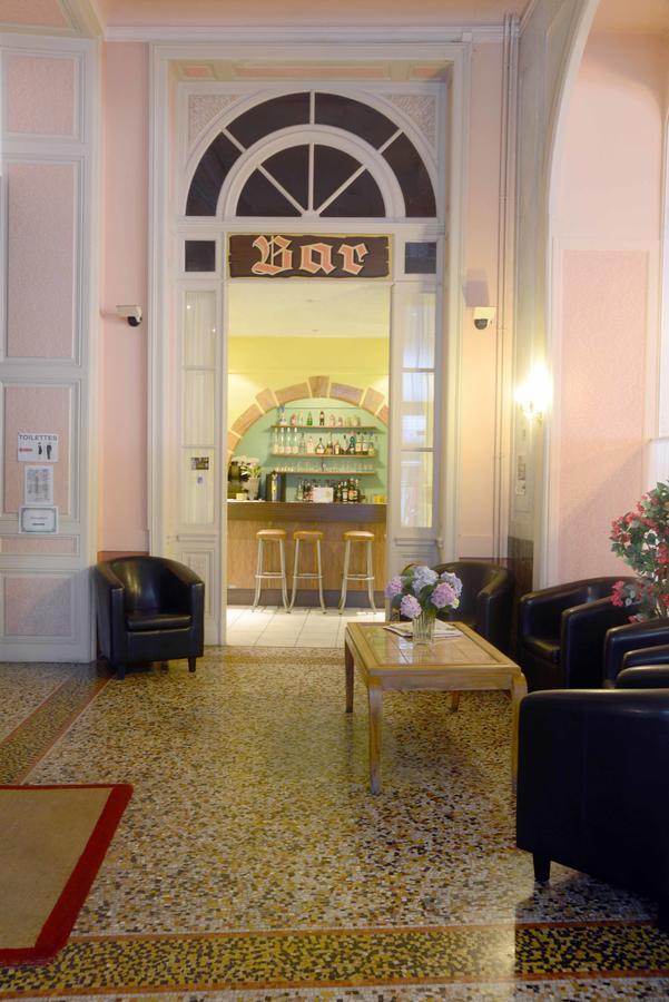 Hotel Restaurant D'Alsace Plombières-les-Bains Exteriör bild