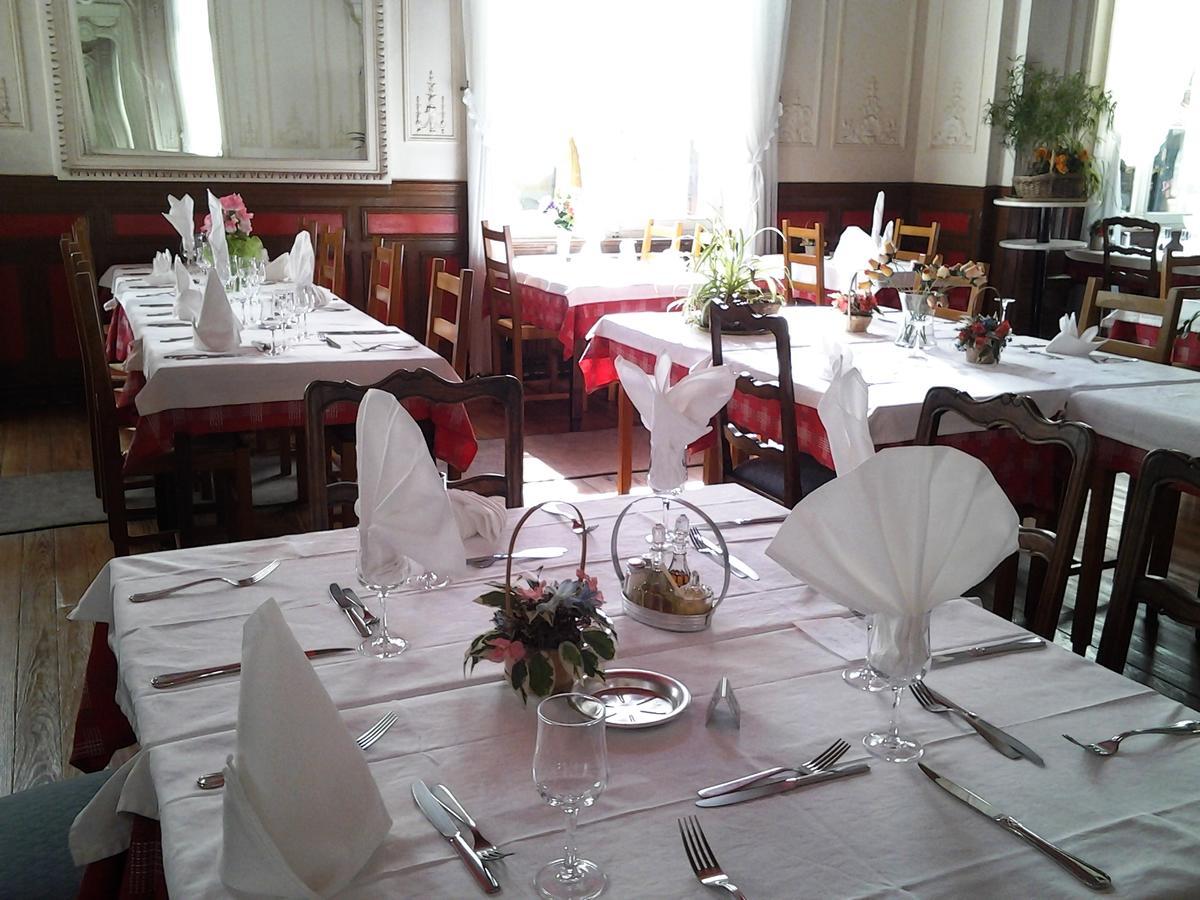 Hotel Restaurant D'Alsace Plombières-les-Bains Exteriör bild