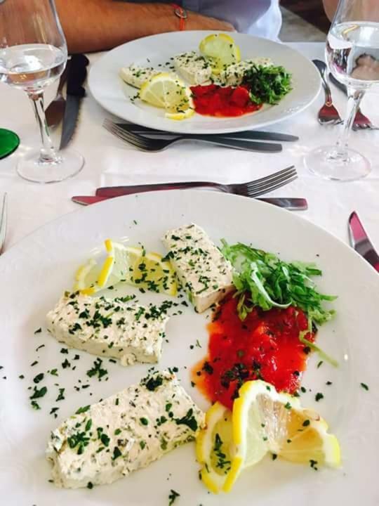 Hotel Restaurant D'Alsace Plombières-les-Bains Exteriör bild